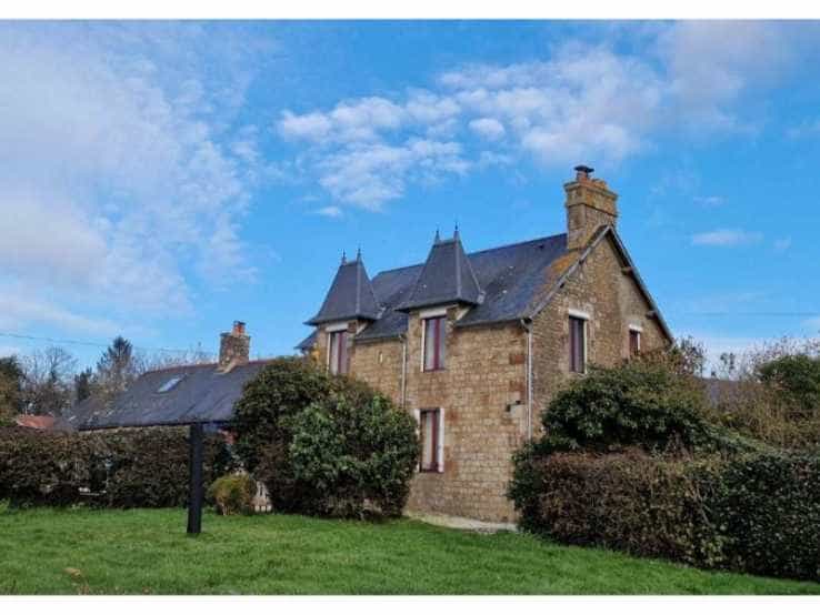 House in Couesmes, Pays de la Loire 11404174