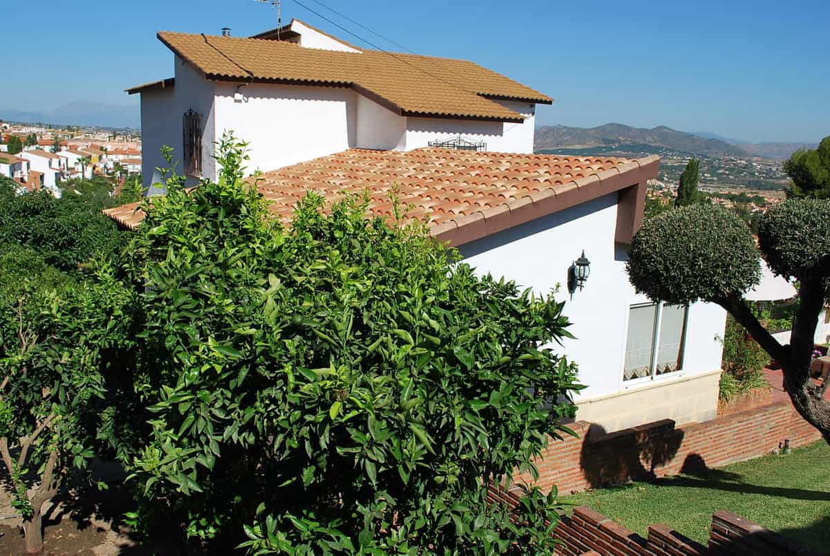 House in Alhaurín de la Torre, Andalusia 11404188