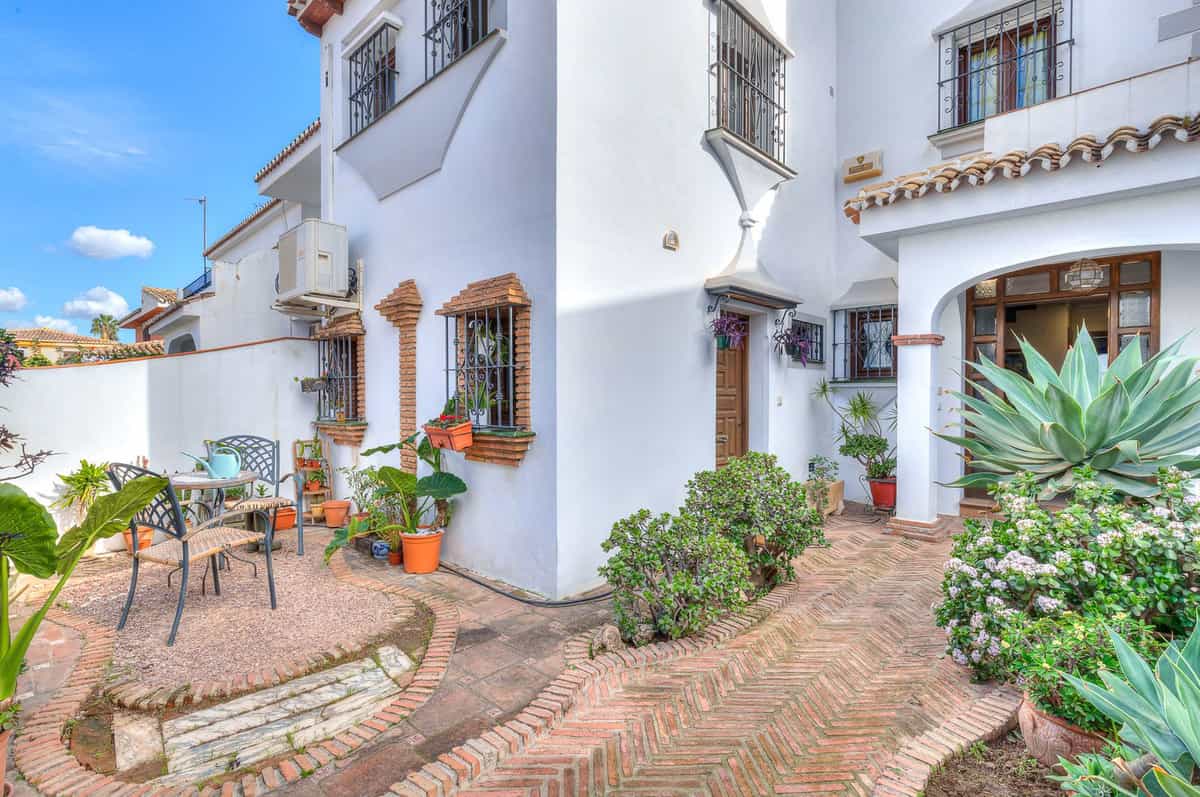 σπίτι σε Fuengirola, Andalucía 11404394
