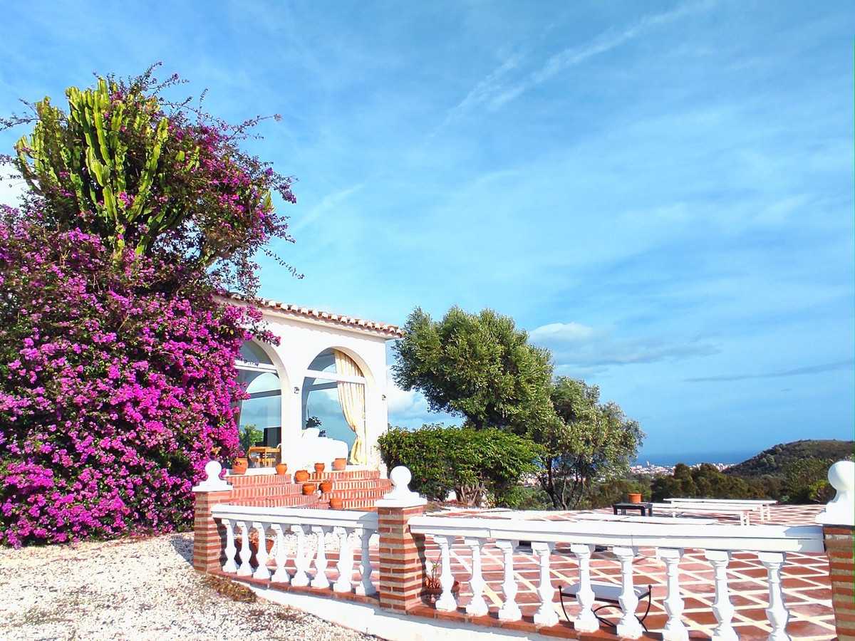 House in La Cala de Mijas, Andalusia 11404535