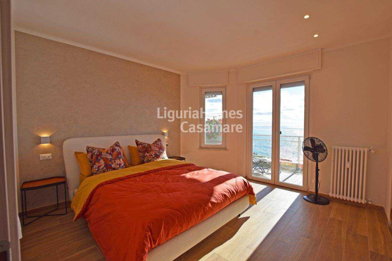 Condominium in Ospedaletti, Liguria 11404703