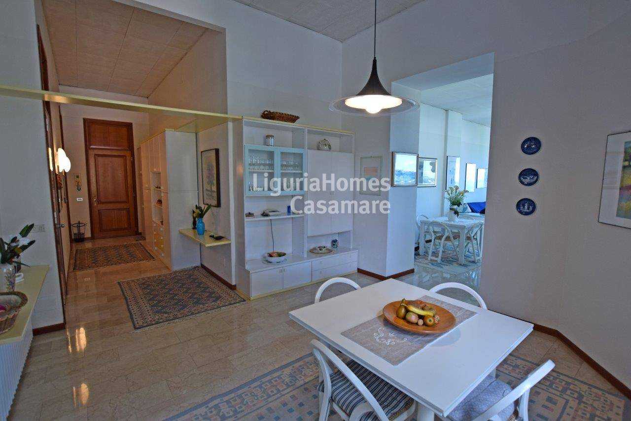 Condominium in Ospedaletti, Liguria 11404720