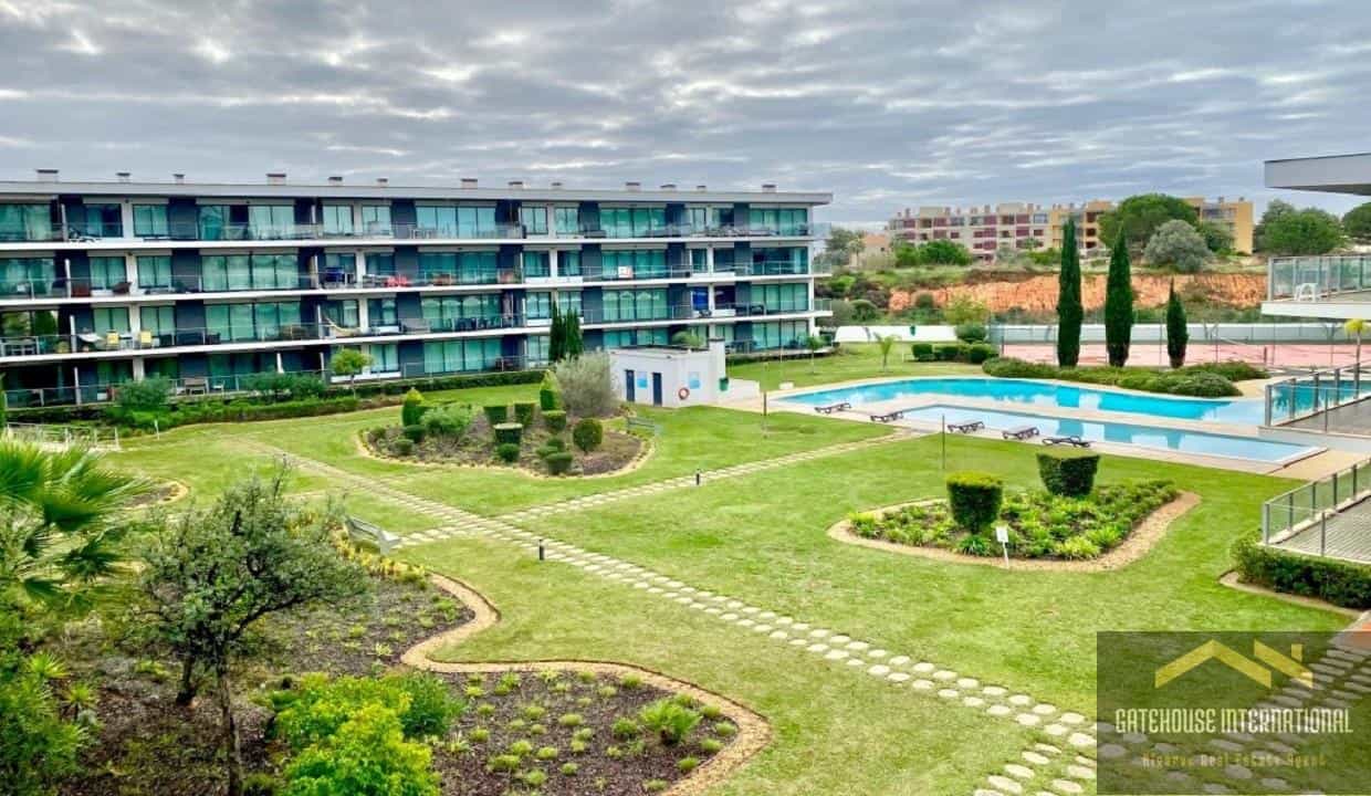 Condominium in Quarteira, Faro 11404758