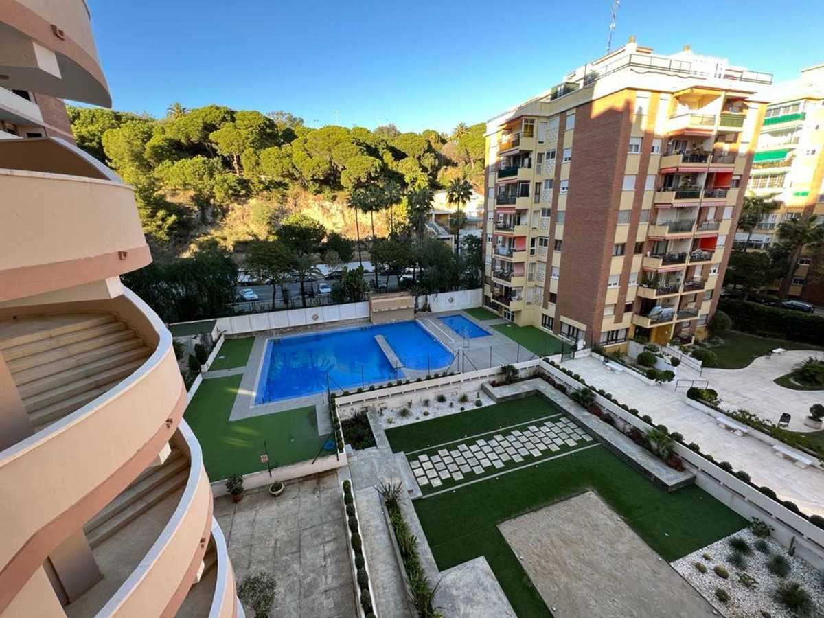 Condominium in Marbella, Andalusië 11404878