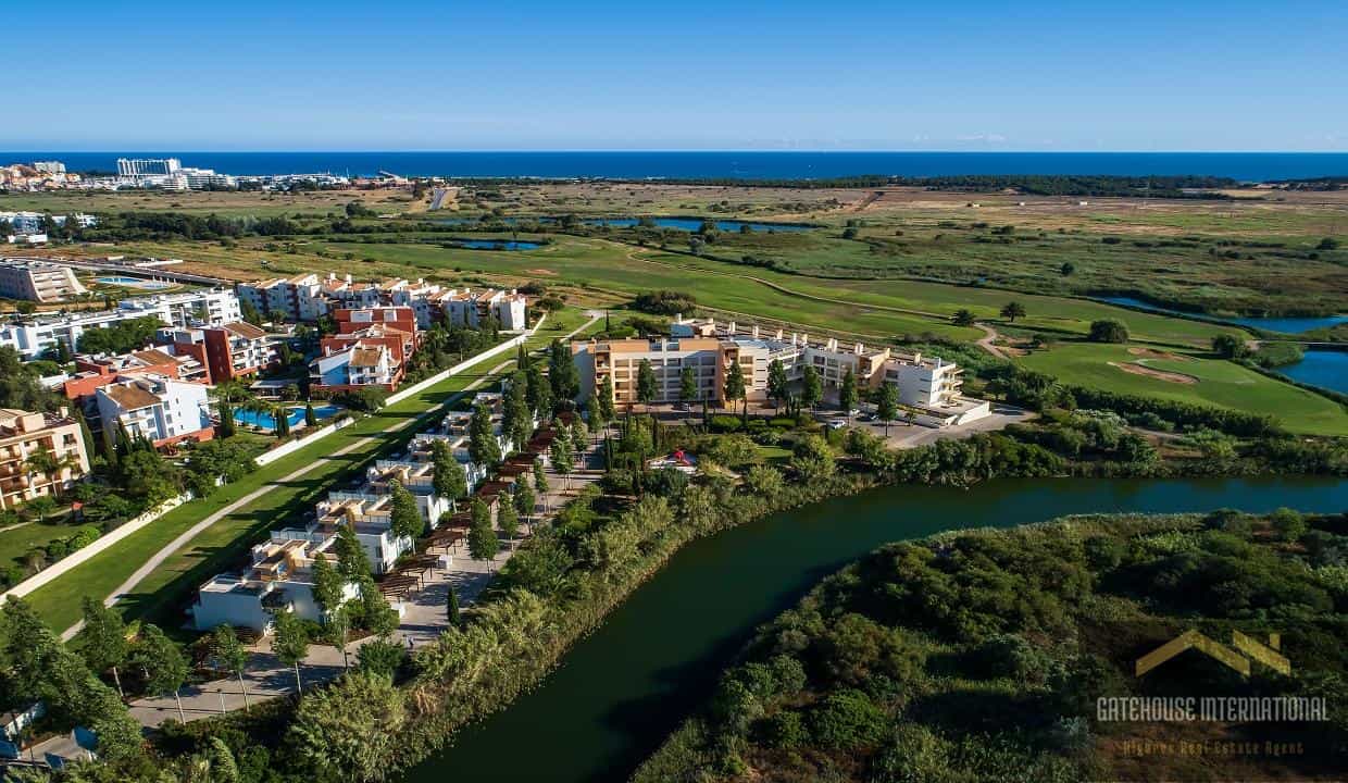 Condominium in Quarteira, Faro 11405018