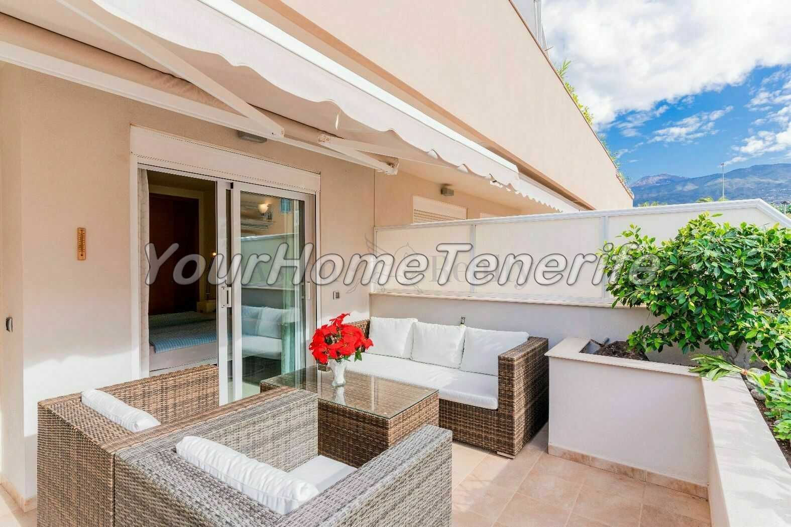 Condominium in Guía de Isora, Canary Islands 11405301