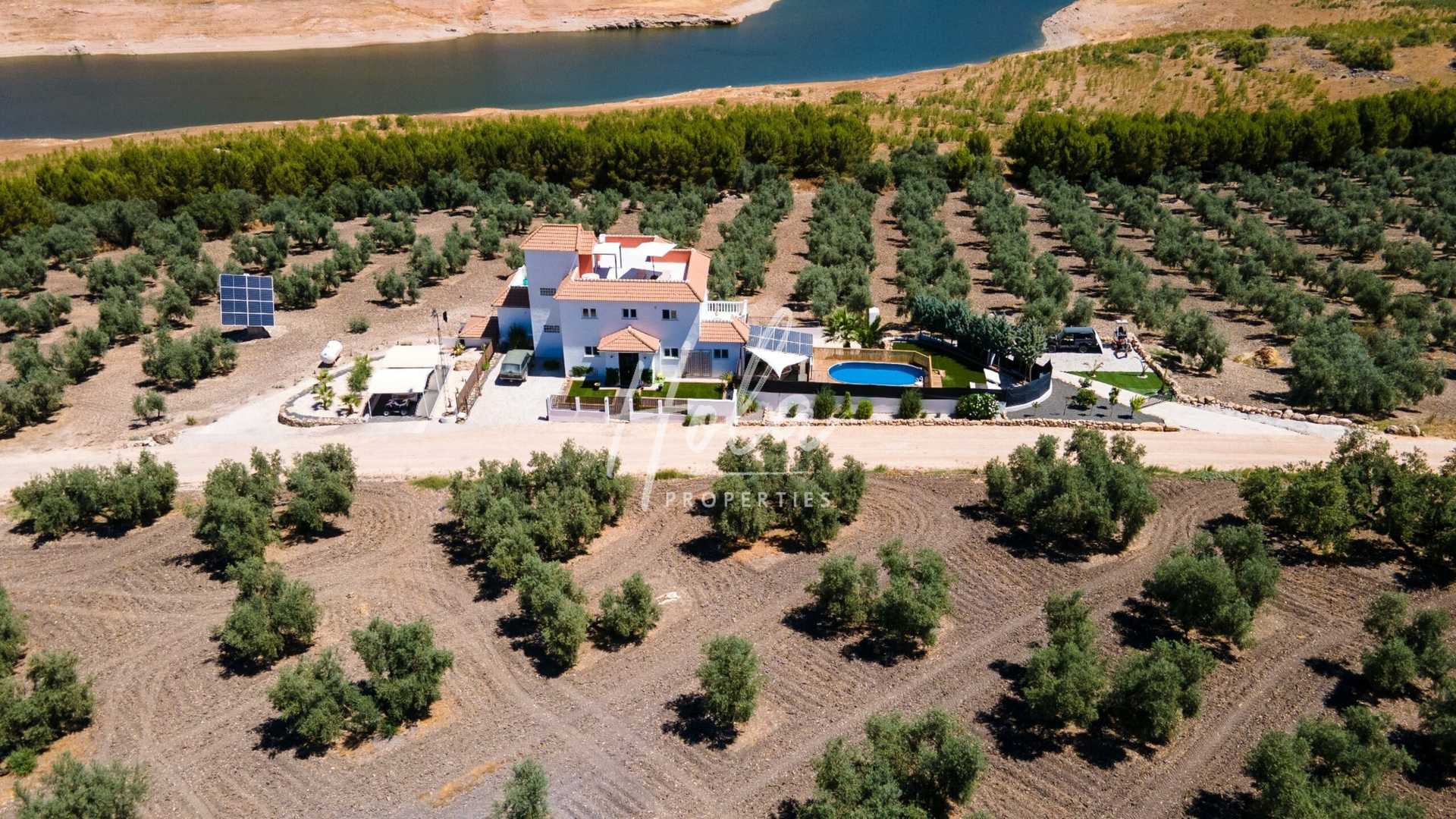 Dom w Iznajar, Andalusia 11405356