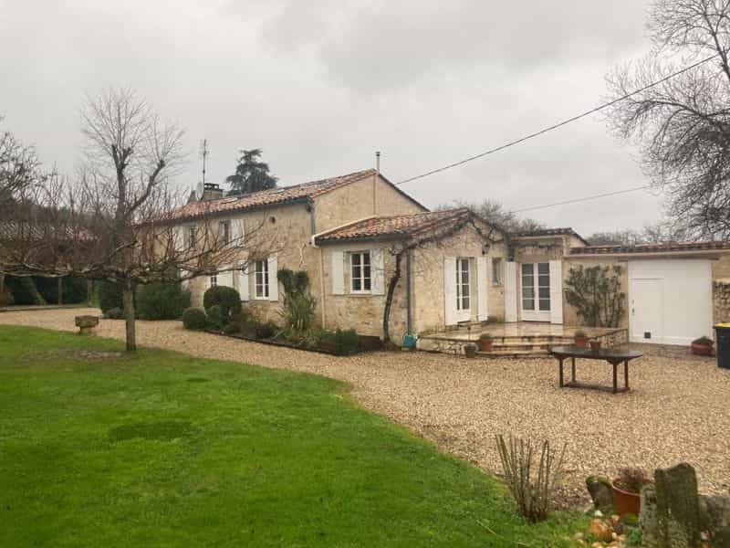 Rumah di Eynesse, Nouvelle-Aquitaine 11405618