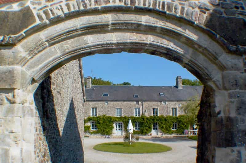 Dom w Saint-Symphorien-le-Valois, Normandia 11405627