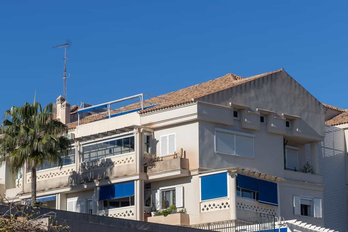 Condominium in Alhaurin de la Torre, Andalusia 11405641