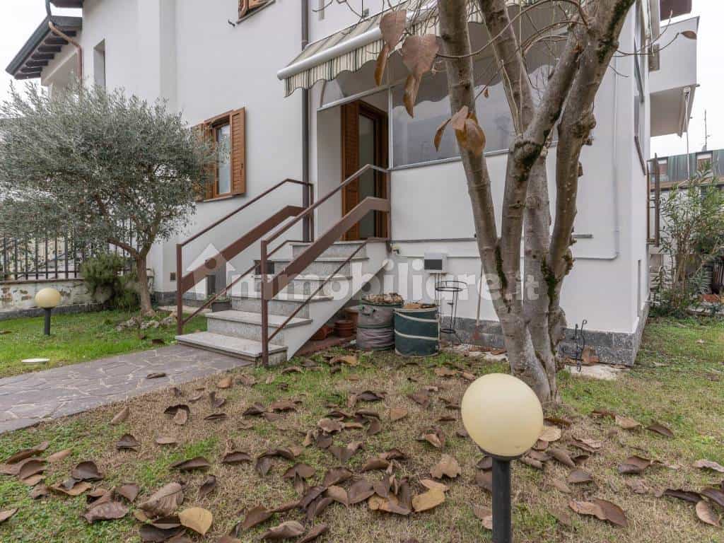 casa en Cisliano, Lombardy 11405711