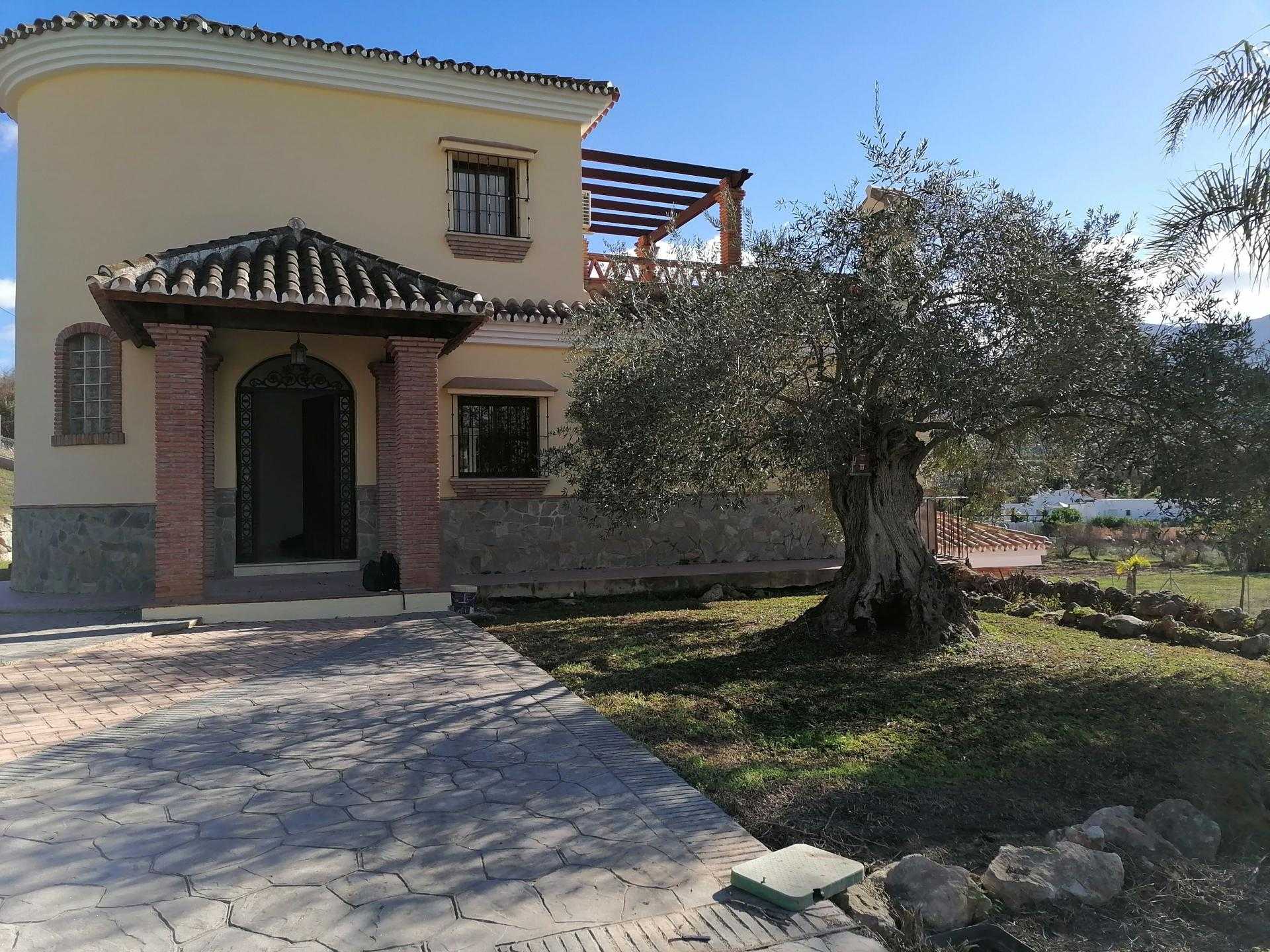 House in Alhaurin el Grande, Andalusia 11405746