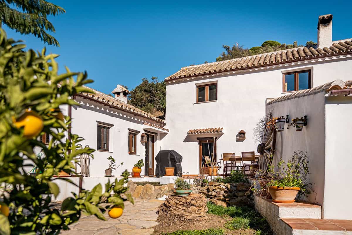 rumah dalam Casares, Andalusia 11405888