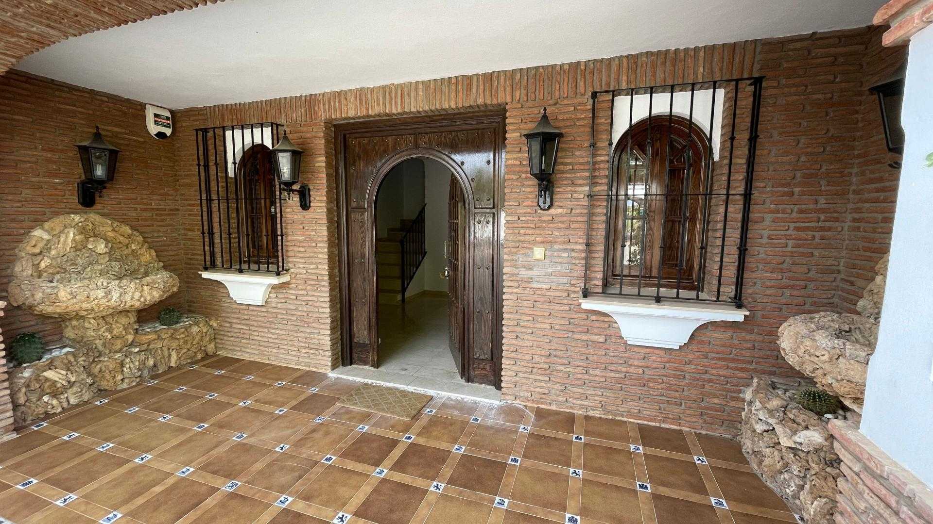 मकान में Alhaurín el Grande, Andalucía 11406093