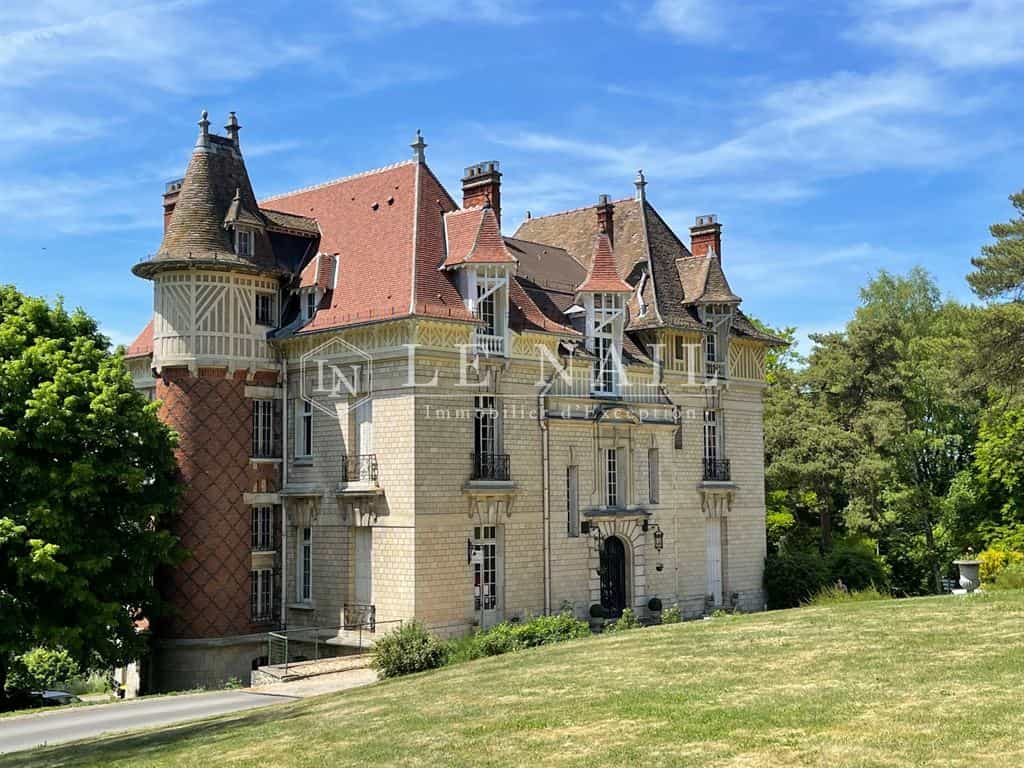 Haus im Meaux, Ile-de-France 11406329