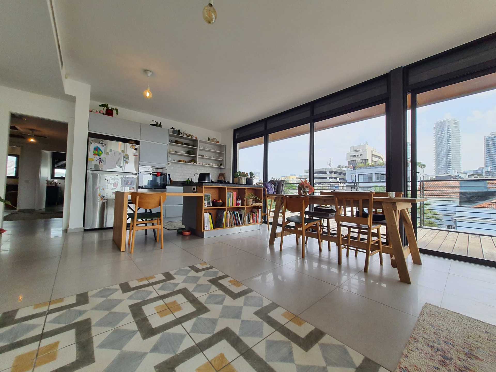 Condominium in Tel Aviv-Yafo, 29 Mohiliver Street 11406406
