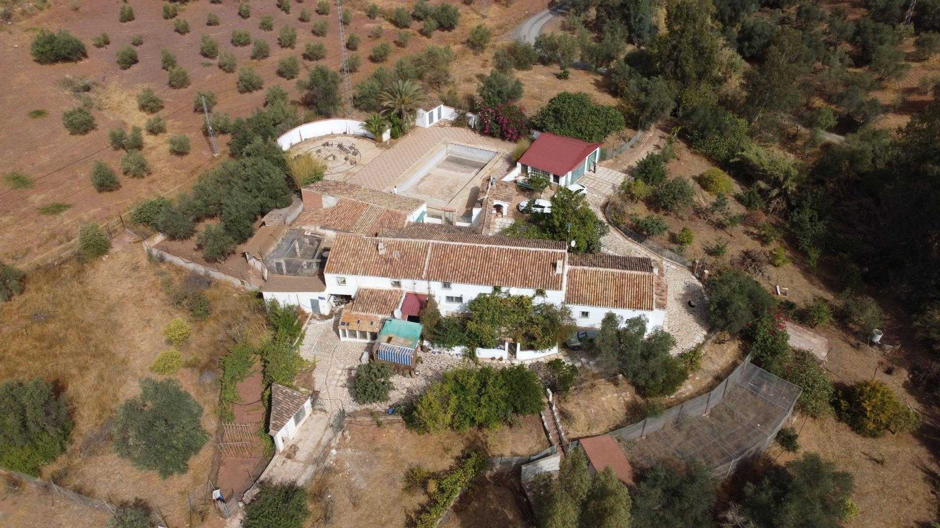 Rumah di Almogia, Andalusia 11408208