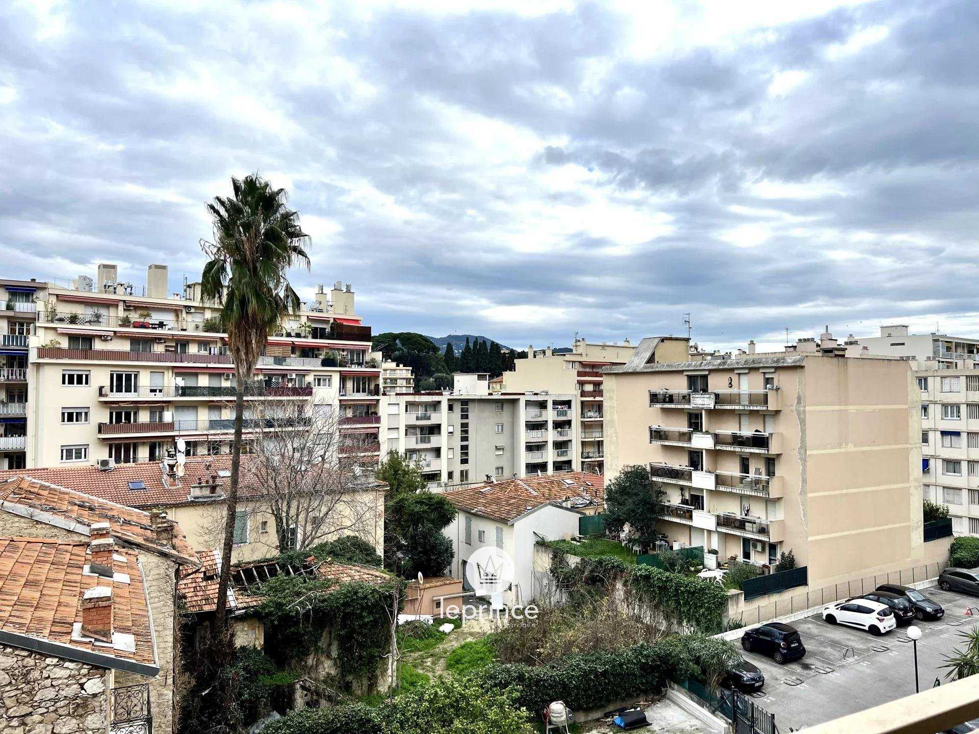 Condominium in Le Ray, Provence-Alpes-Cote d'Azur 11408621