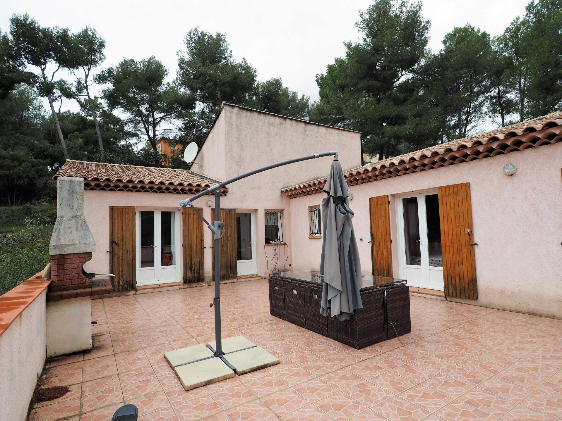 House in Ceyreste, Provence-Alpes-Cote d'Azur 11408647