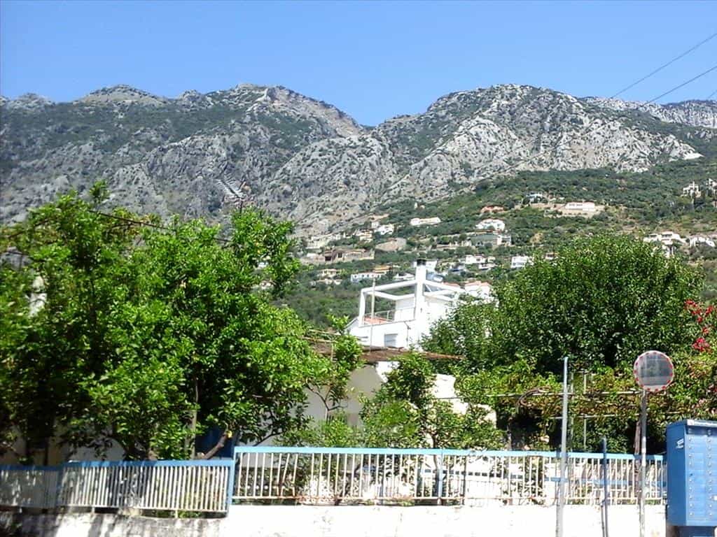 Sbarcare nel Menina, Peloponneso 11415098