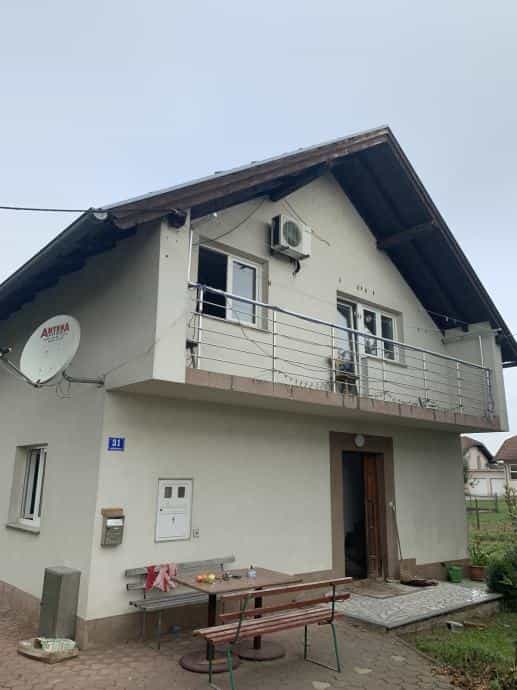房子 在 Rugvica, Zagrebačka županija 11422100