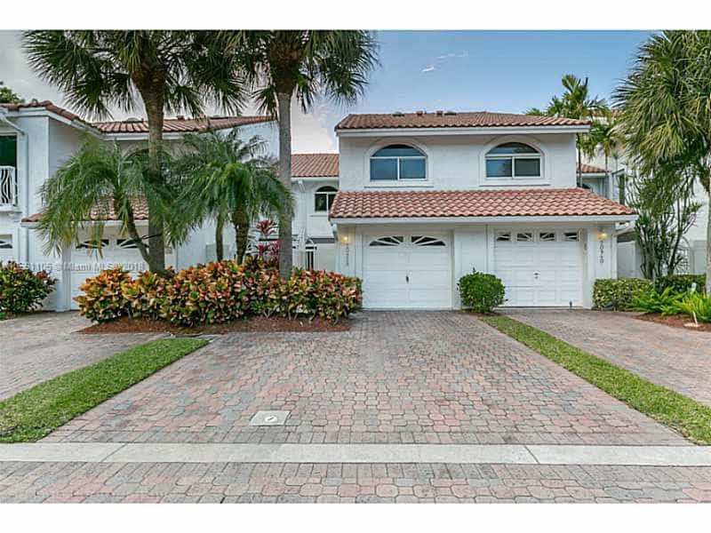 House in Golden Beach, Florida 11452380