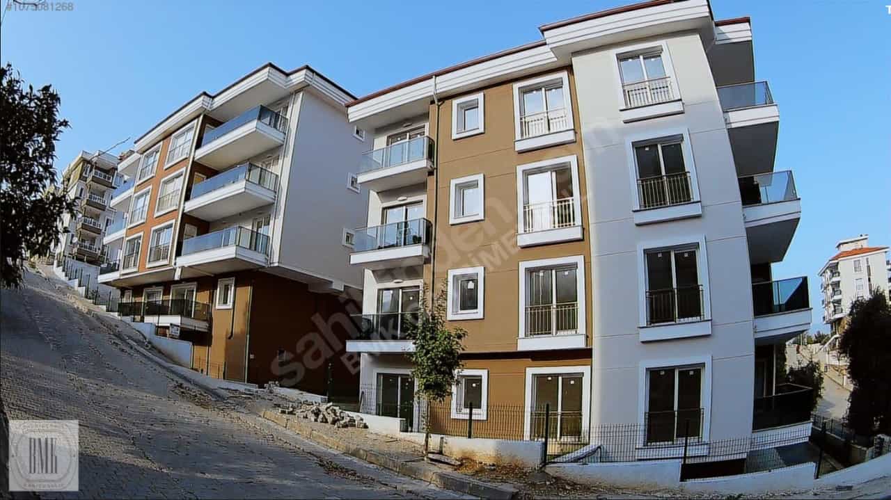 Condominium in Milas, Mugla 11490068