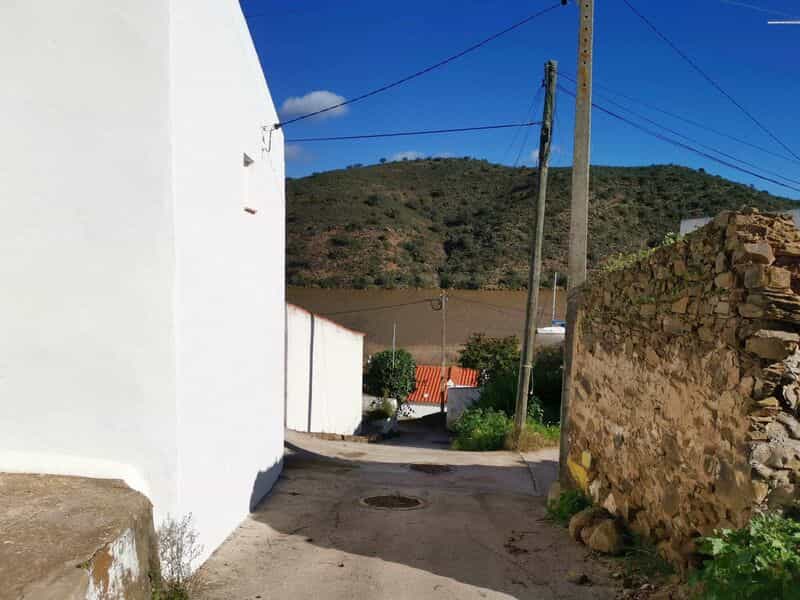 House in , Faro District 11490164
