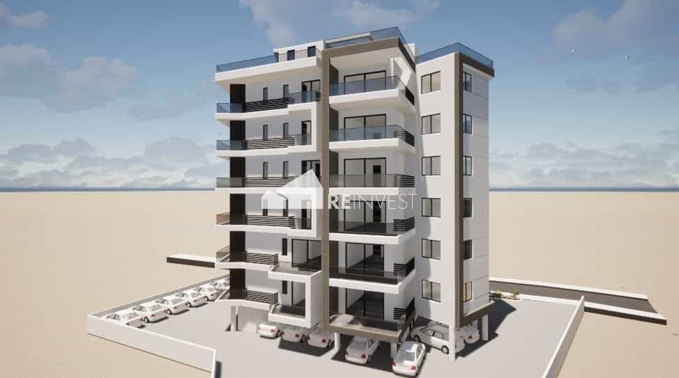 Condominium in Larnaca, Larnaka 11490393