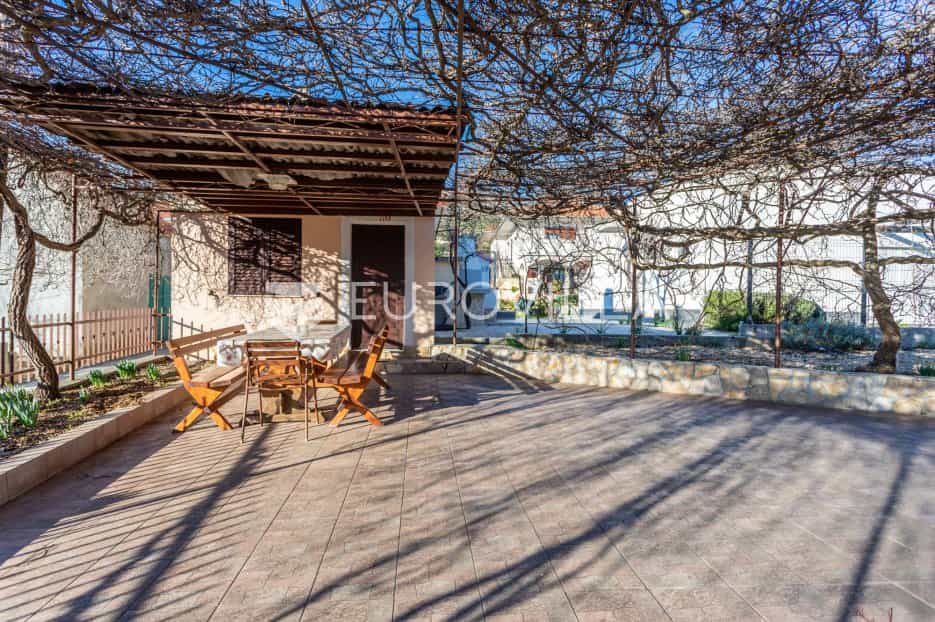 عمارات في Trogir, Splitsko-dalmatinska županija 11490416