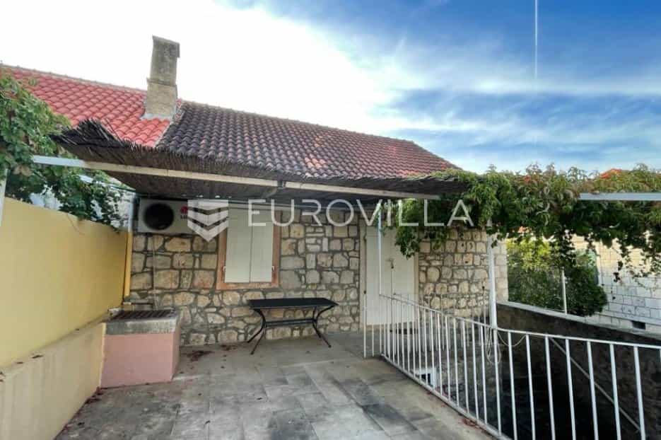 Talo sisään Sutivan, Splitsko-dalmatinska županija 11490425