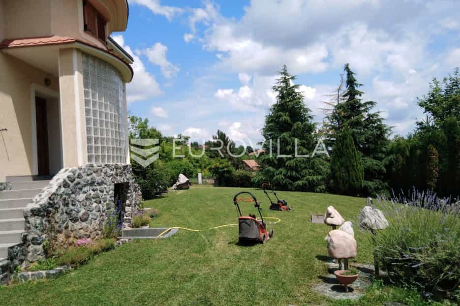 بيت في Sveti Križ, Krapinsko-zagorska županija 11490427