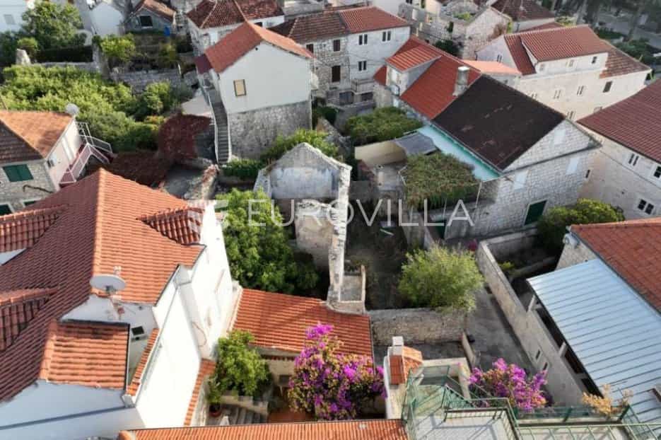집 에 Sutivan, Splitsko-dalmatinska županija 11490467