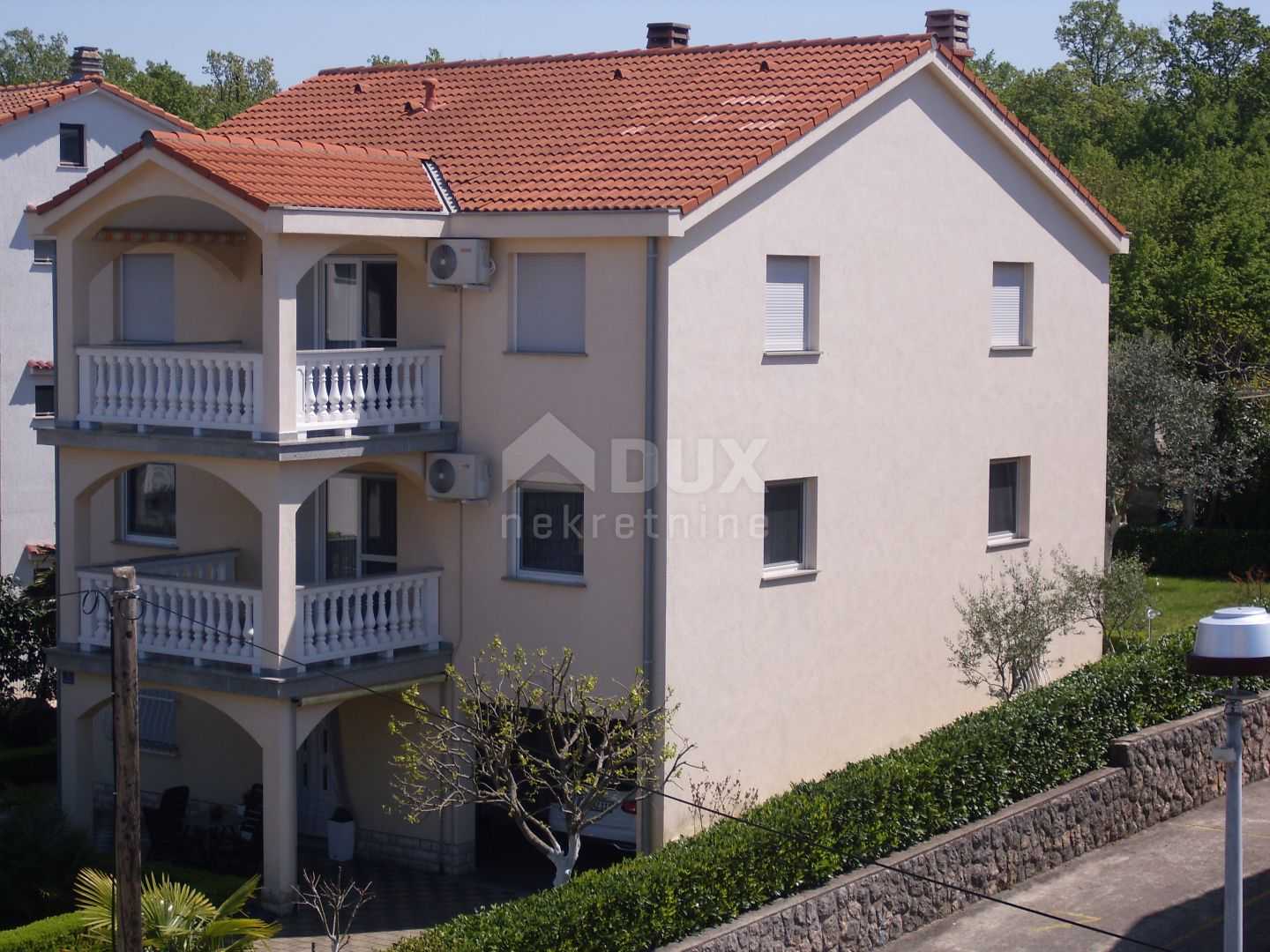 rumah dalam Malinska, Primorsko-Goranska Zupanija 11490687