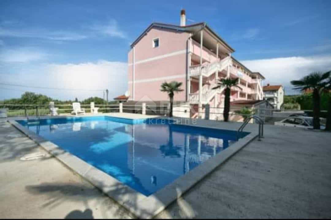 Condominio en Medulin, Istria County 11490790