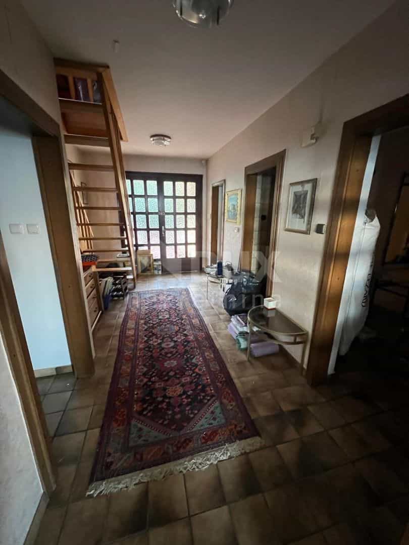 Квартира в Mrkopalj, Primorsko-Goranska Zupanija 11490842