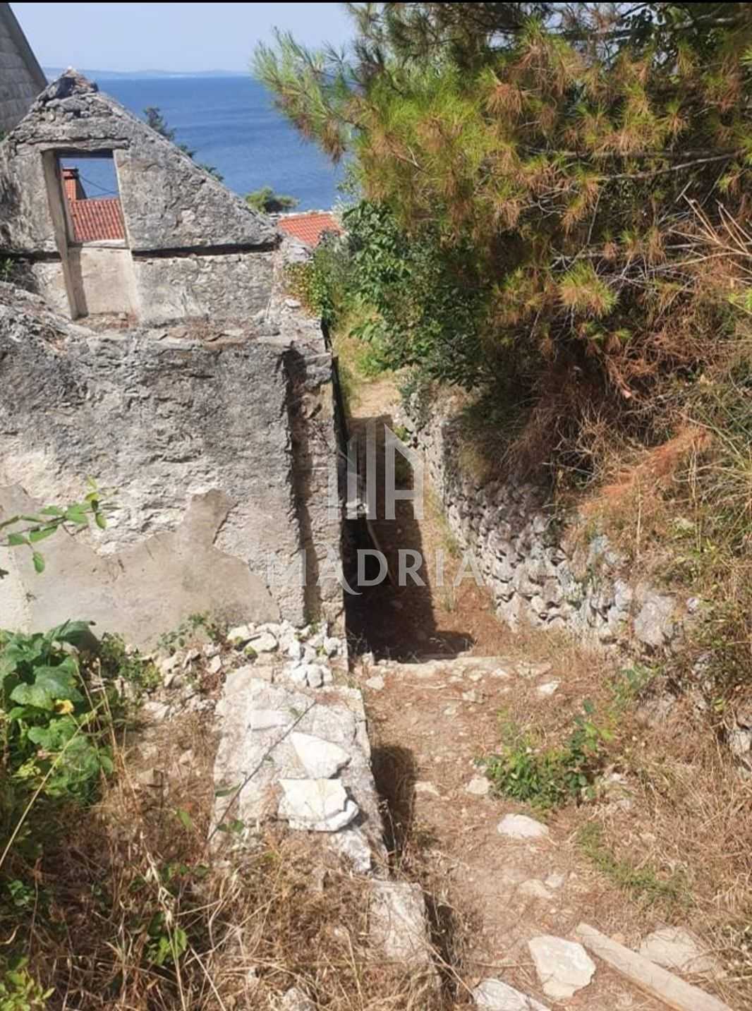 Hus i Omis, Splitsko-Dalmatinska Zupanija 11491842