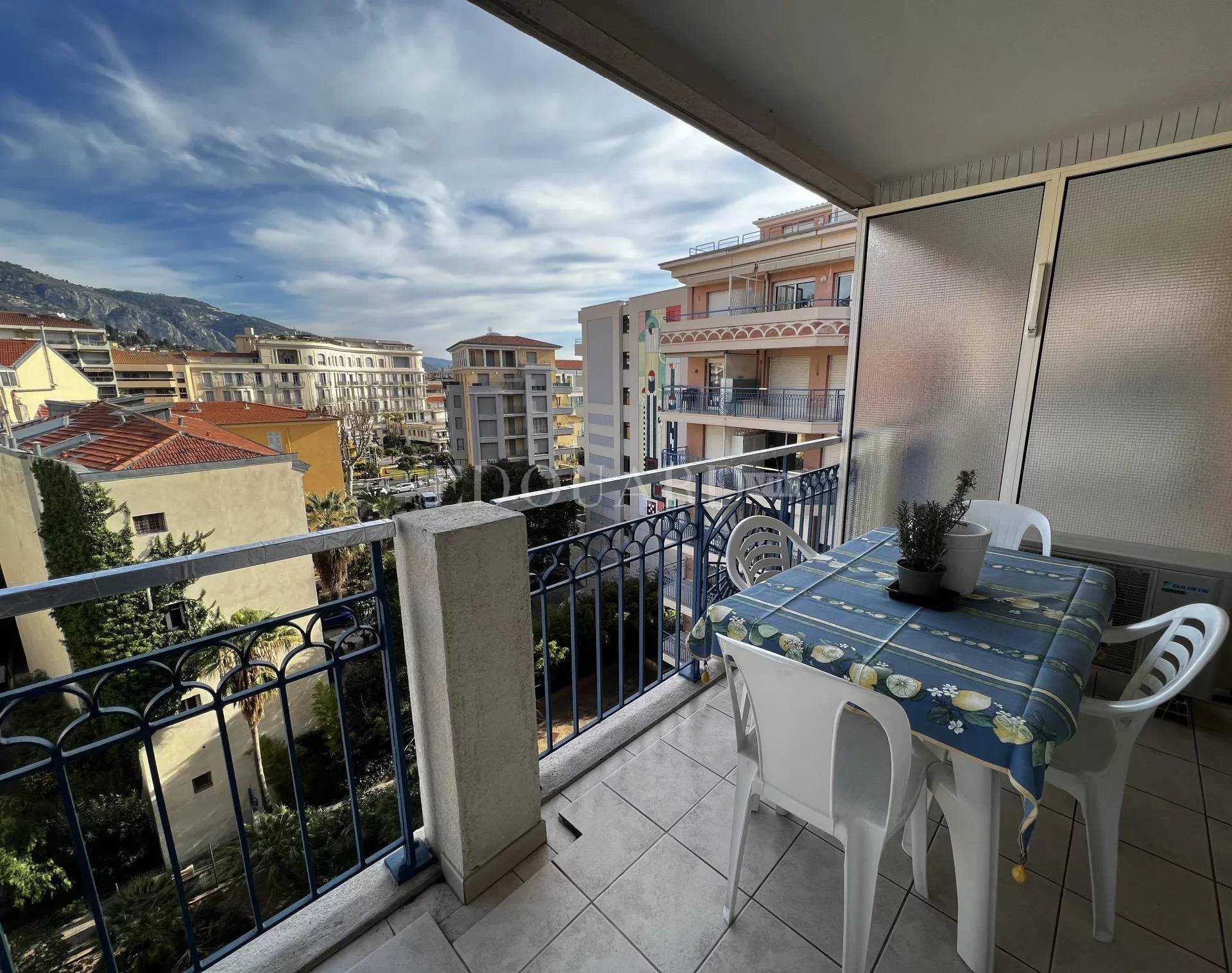 Condominium in Menton, Provence-Alpes-Cote d'Azur 11492360