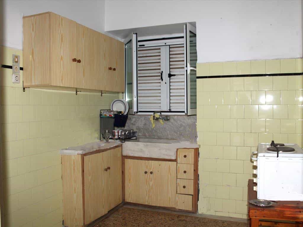 Condominium dans Steni, Stéréa Ellada 11493613