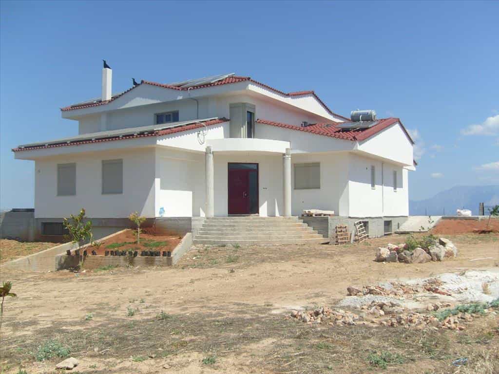 房子 在 Pitsiota, Sterea Ellada 11493773