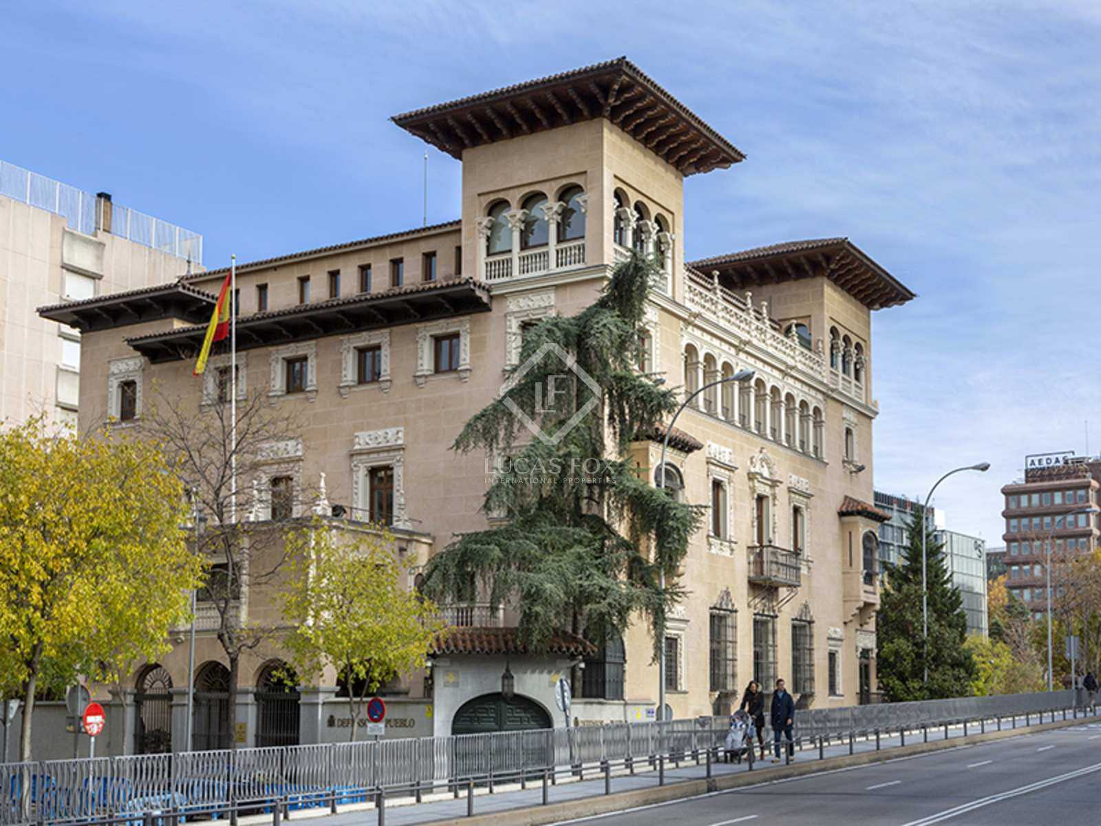 Condominium in Madrid, Community of Madrid 11494472