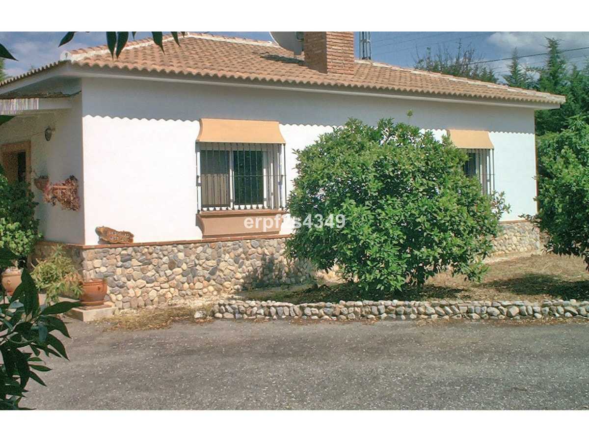 Casa nel Alhaurín el Grande, Andalucía 11497082