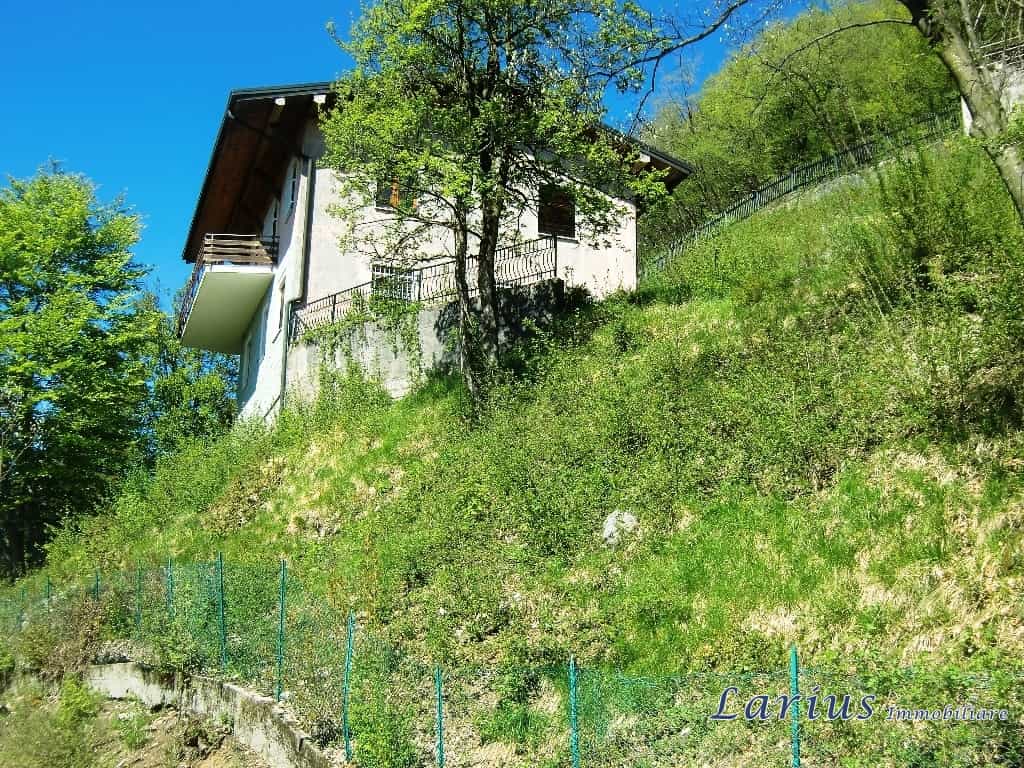 House in , Lombardy 11497841