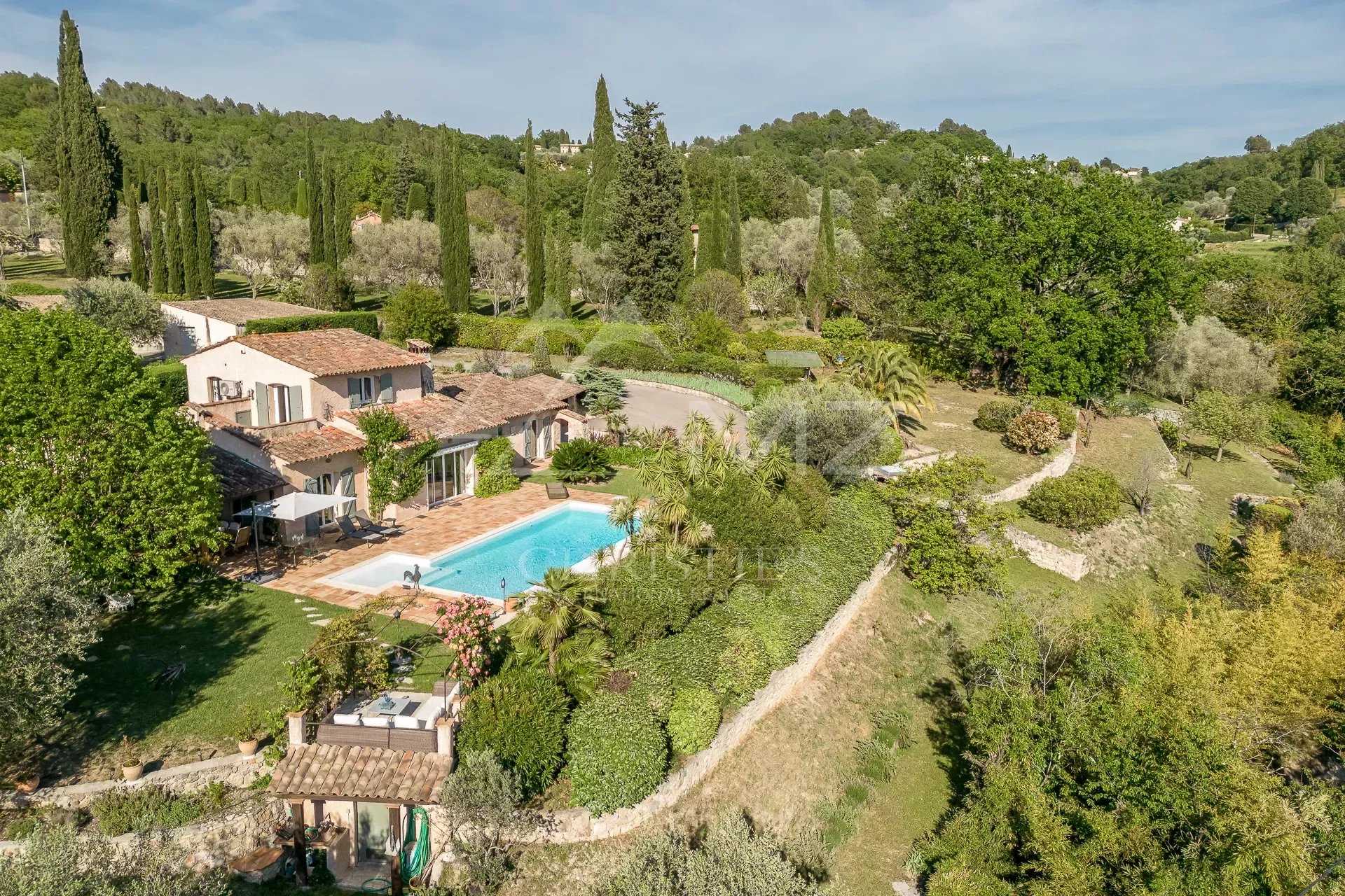 casa no Le Plan-de-Grasse, Provença-Alpes-Costa Azul 11502447