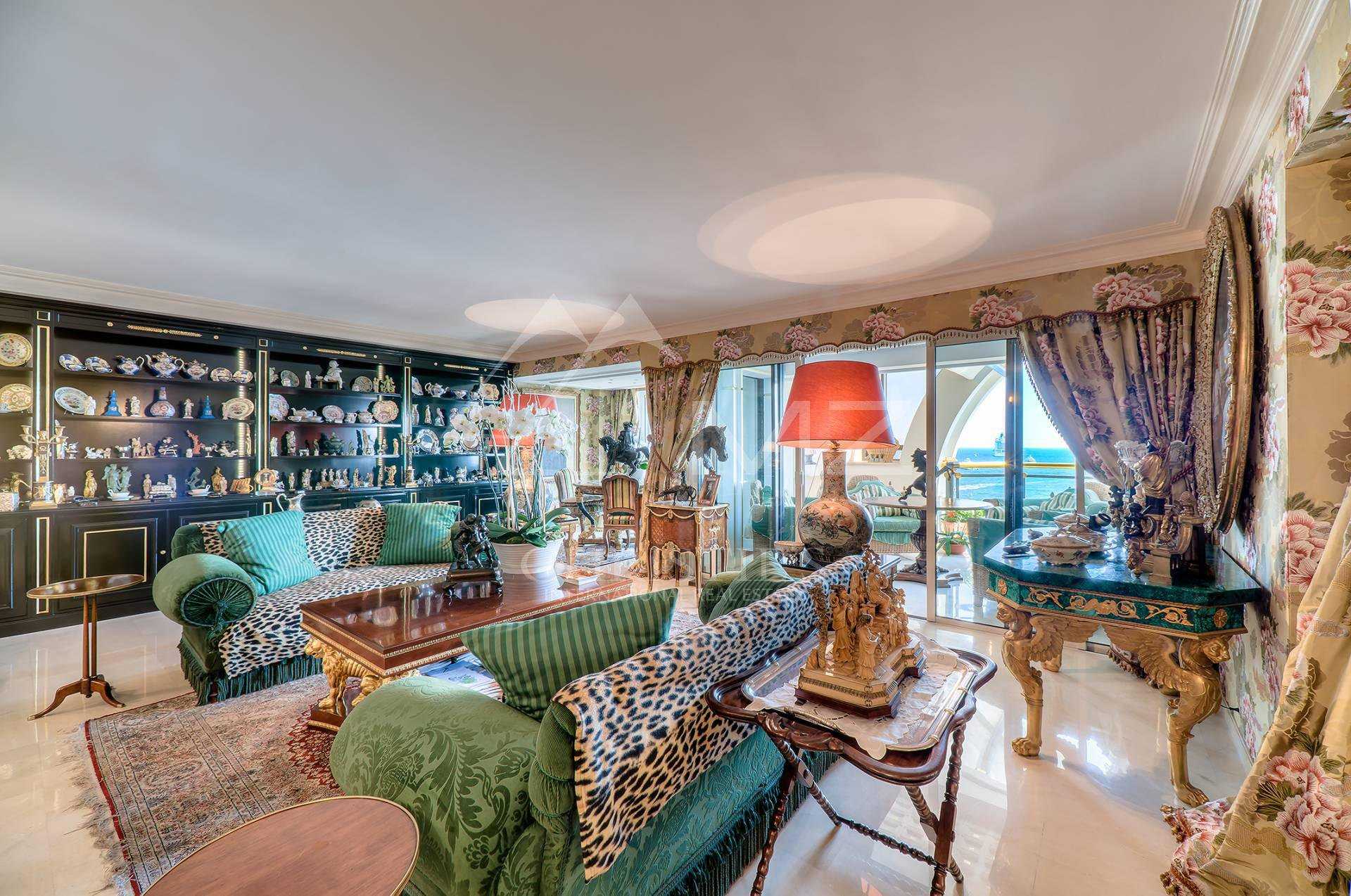 公寓 在 Cannes, Alpes-Maritimes 11502449