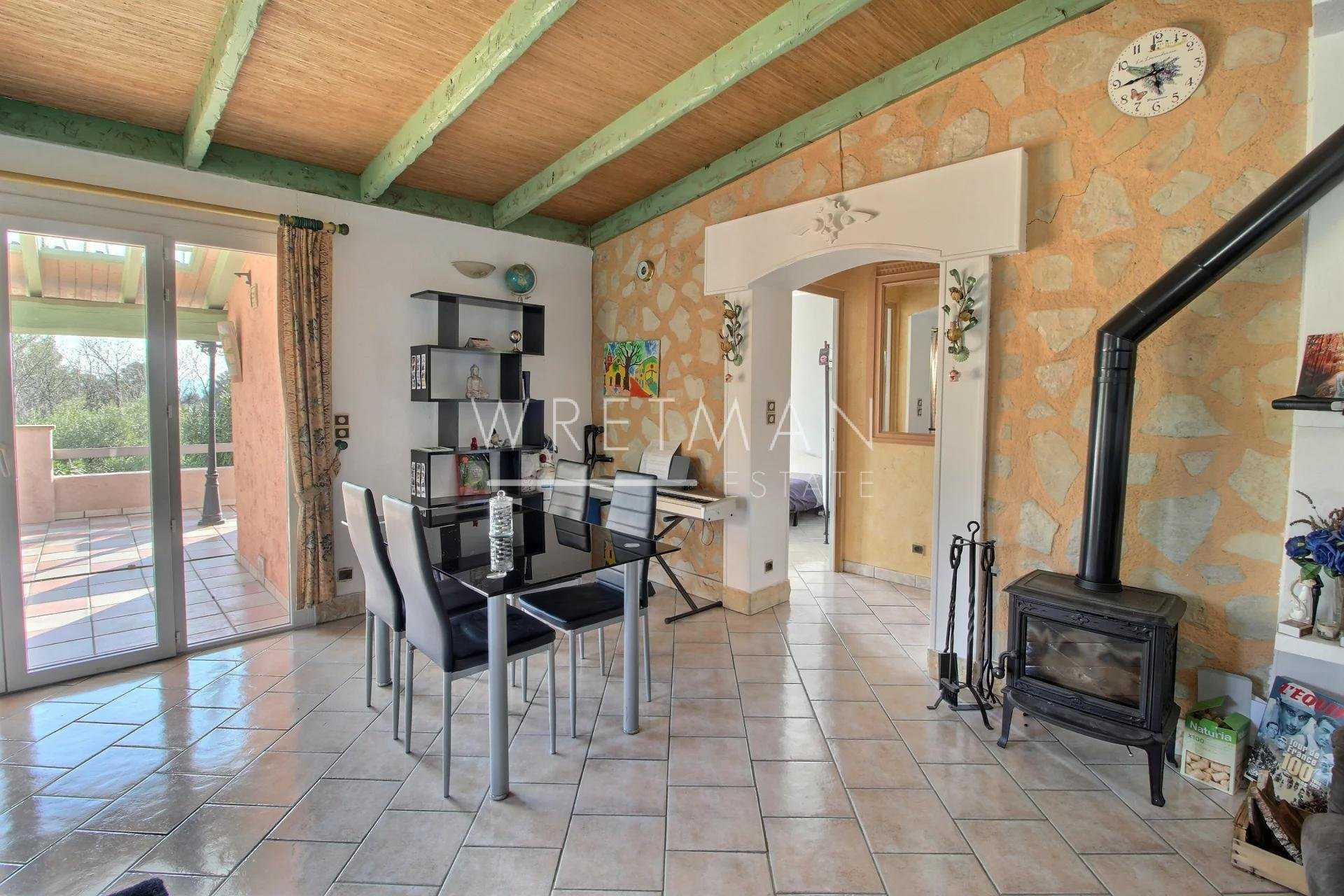 rumah dalam Seillans, Provence-Alpes-Côte d'Azur 11502480