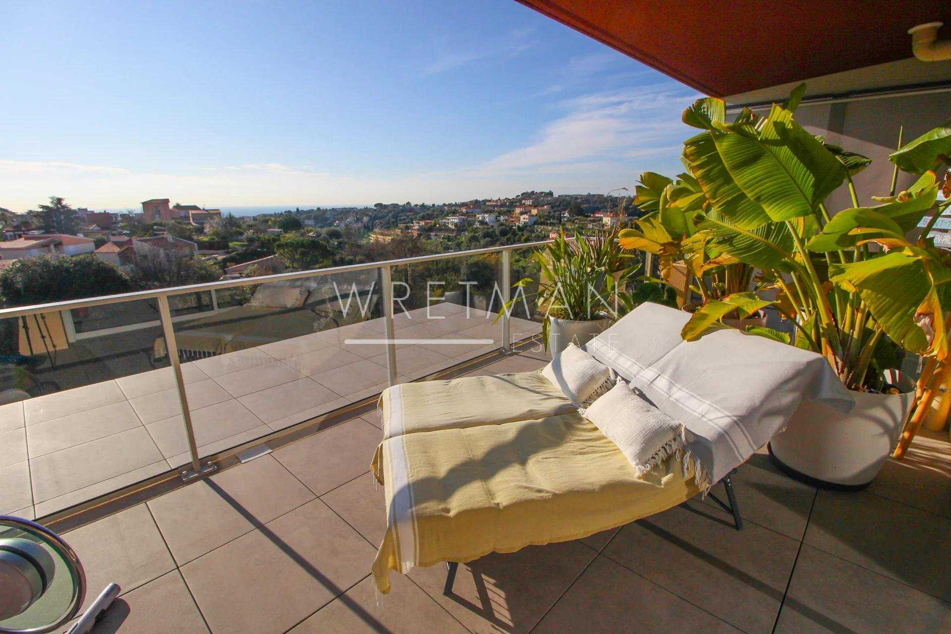 Condominium in Nice, Alpes-Maritimes 11502485
