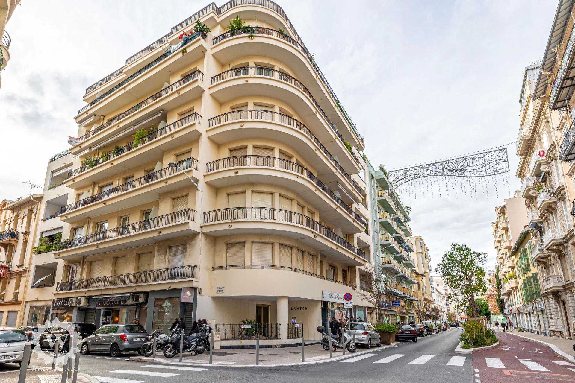 Condominium in Saint-Philippe, Provence-Alpes-Cote d'Azur 11502609