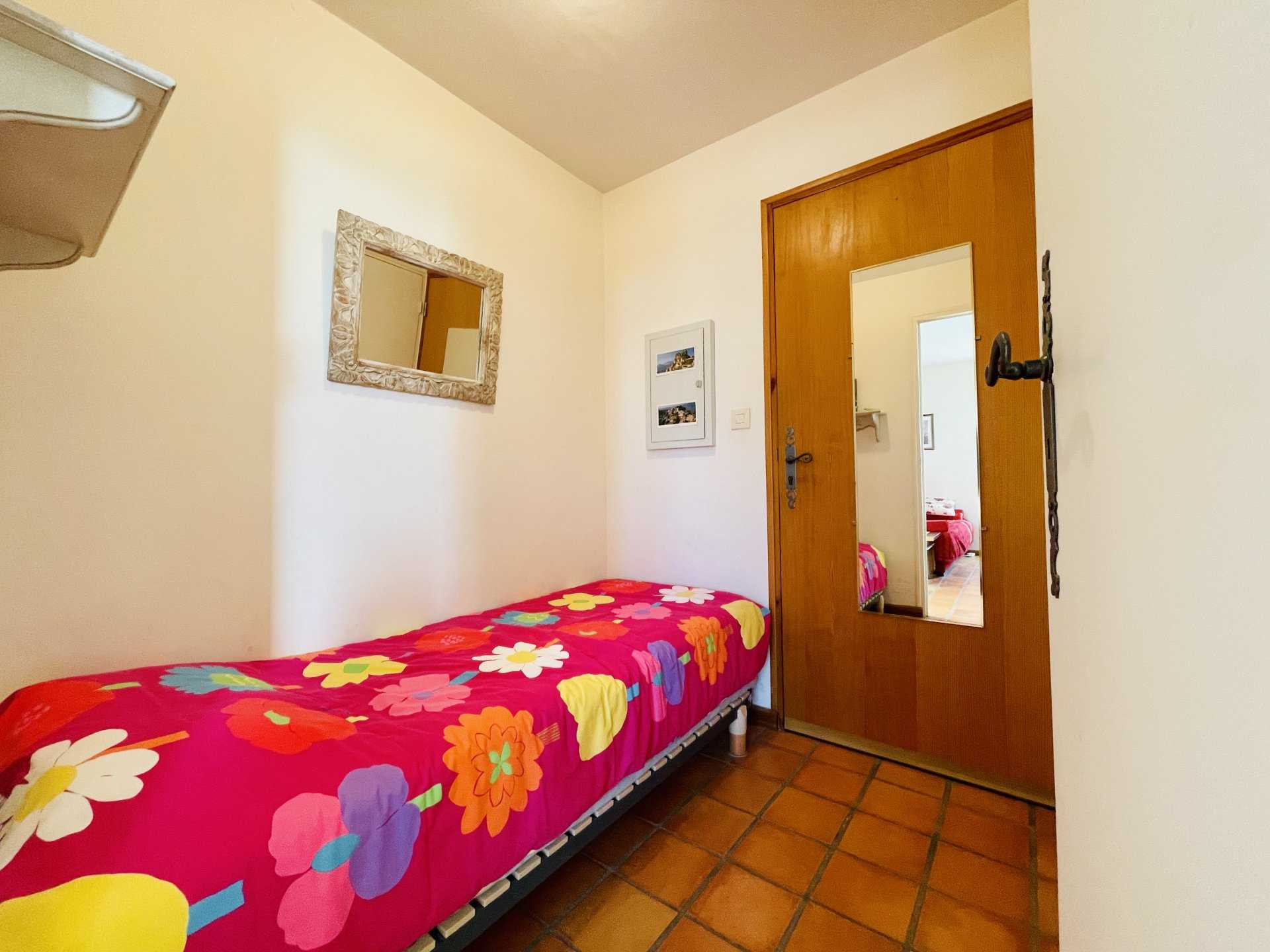Квартира в Саблет, Прованс-Альпи-Лазурний берег 11502649