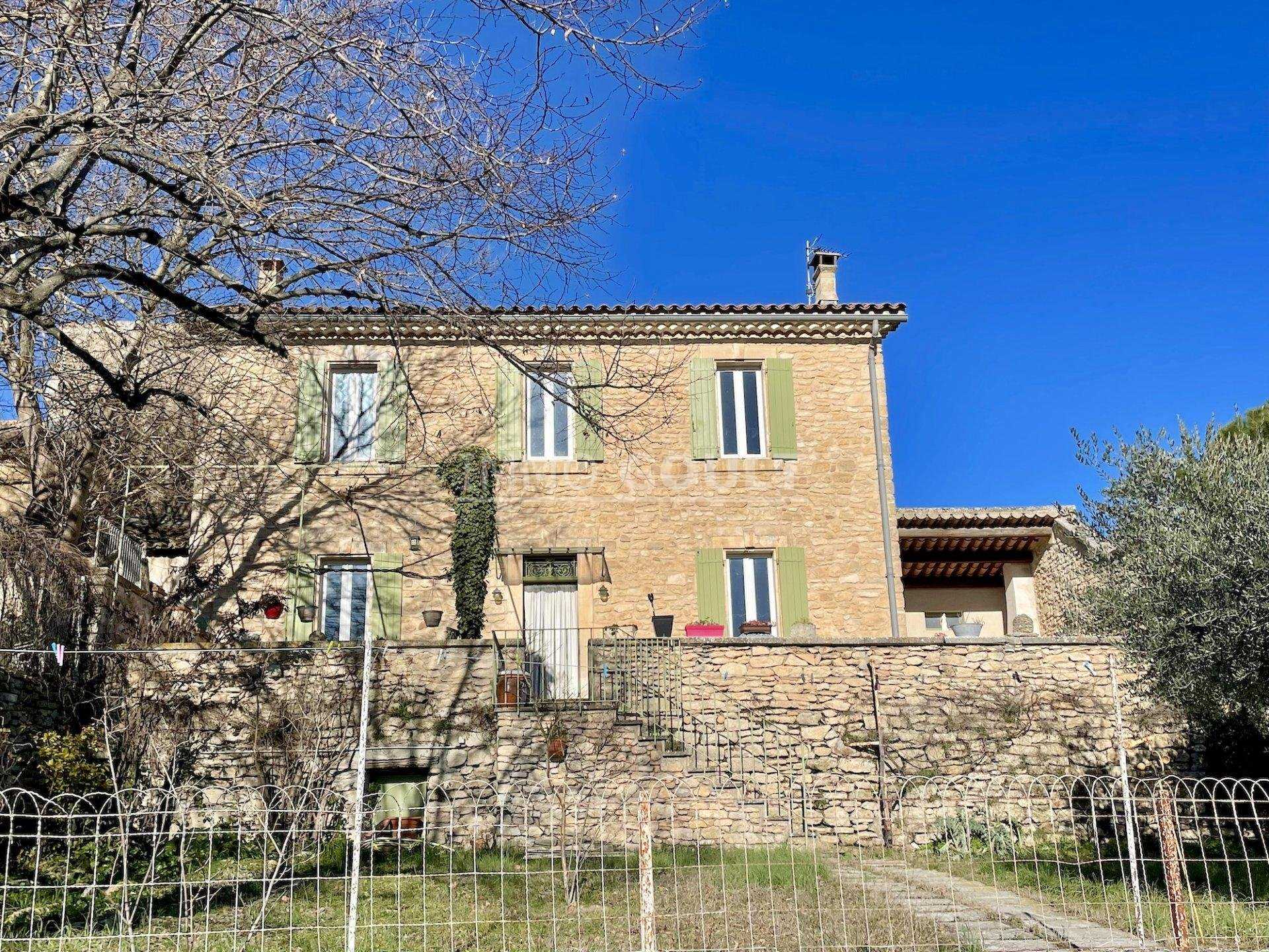 Rumah di Saint-Pantaleon, Provence-Alpes-Cote d'Azur 11502676